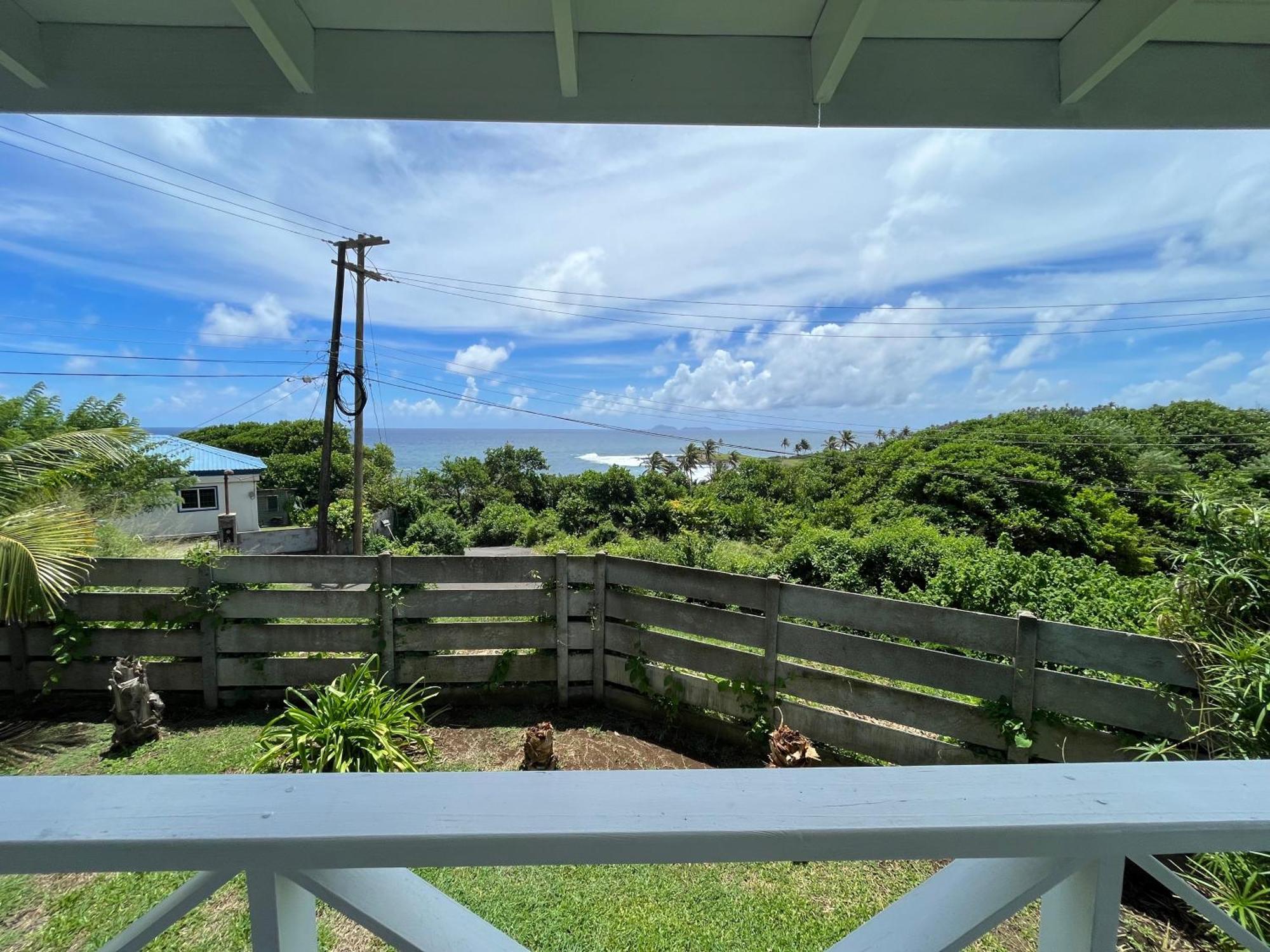 Waves Villa Guesthouse Kingstown Exterior photo